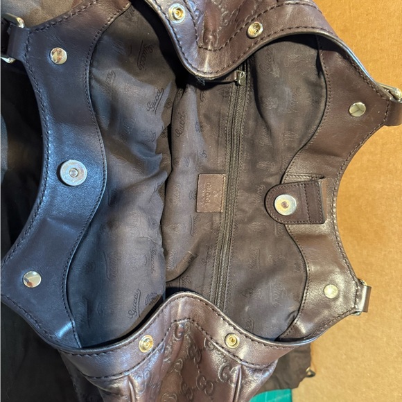 Gucci Sukey Brown Leather Shoulder Bag with Gold Accents - Picture 8 of 16